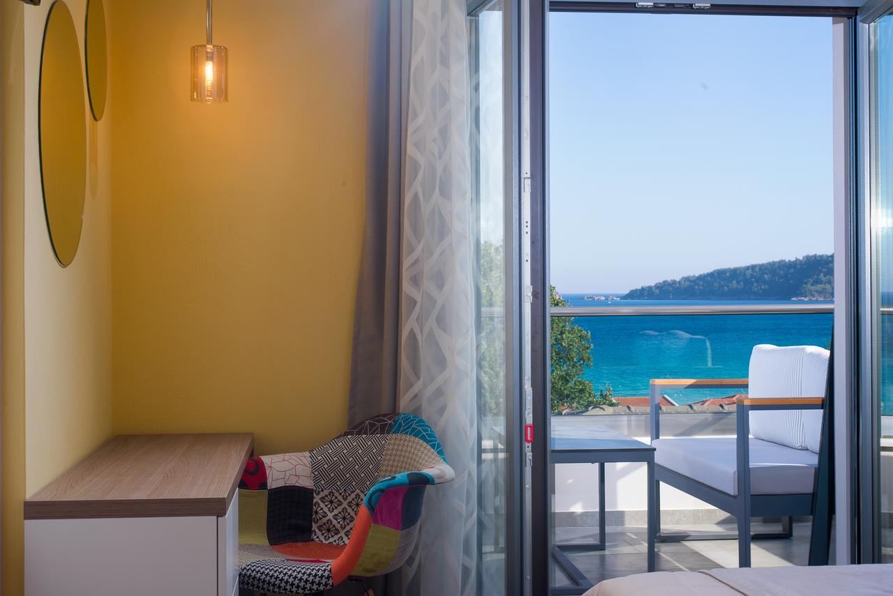 Semiramis Luxury Suites Chrysi Ammoudia Exterior photo