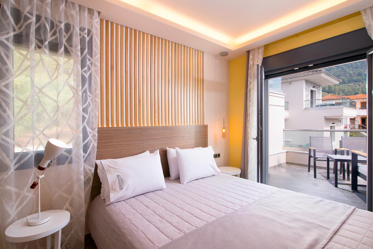 Semiramis Luxury Suites Chrysi Ammoudia Exterior photo