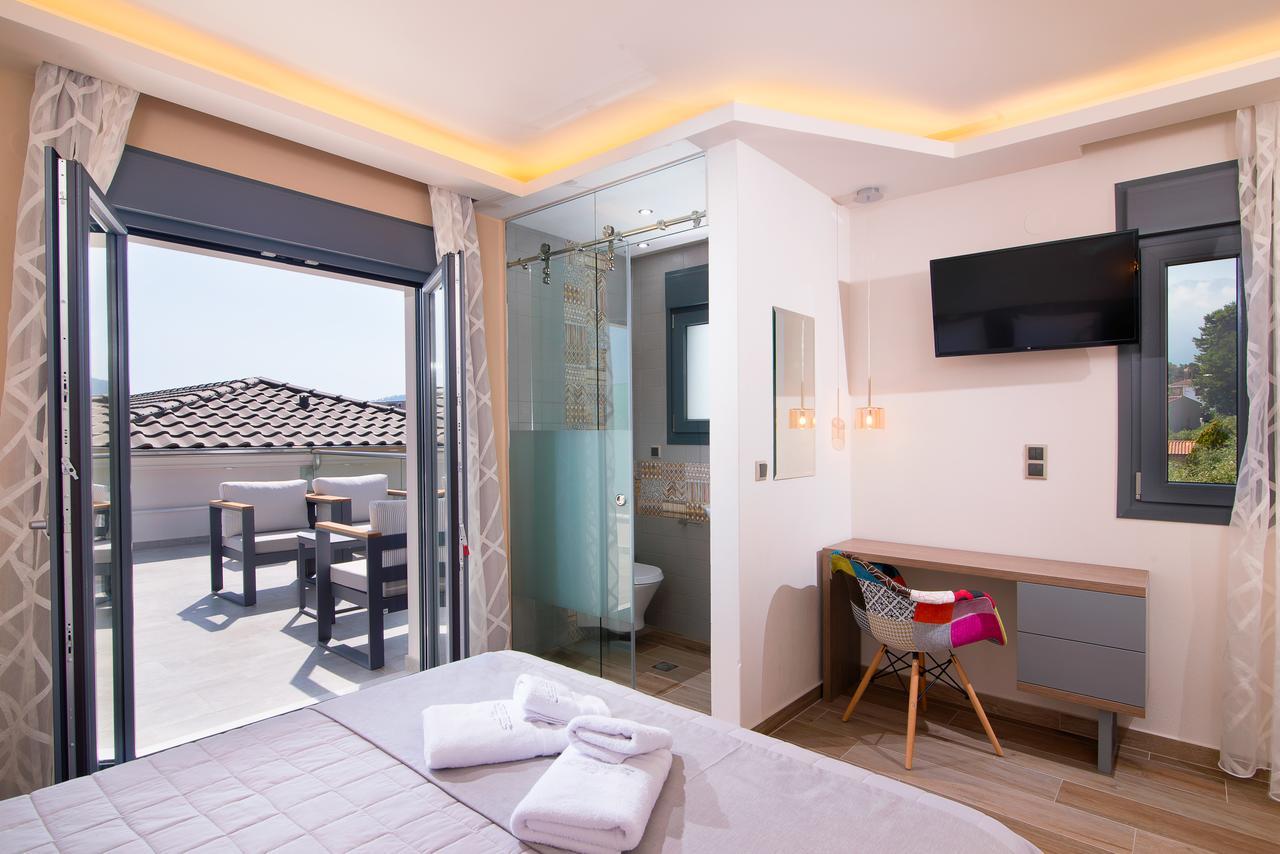 Semiramis Luxury Suites Chrysi Ammoudia Exterior photo