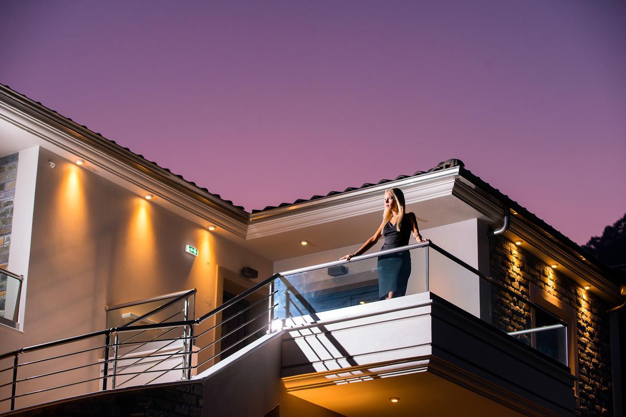 Semiramis Luxury Suites Chrysi Ammoudia Exterior photo
