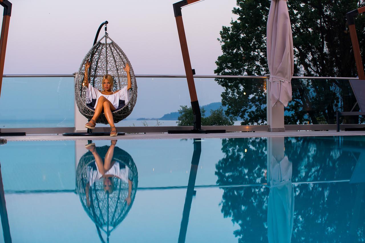 Semiramis Luxury Suites Chrysi Ammoudia Exterior photo